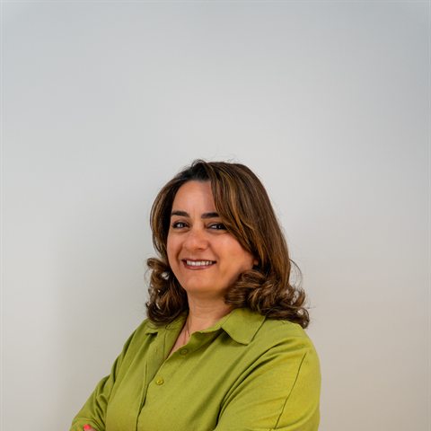 Zainab, reception team member at Limegreen Dental in Hamilton